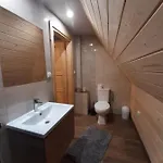 בית חווה Miodowa Goscinne בוסטריק